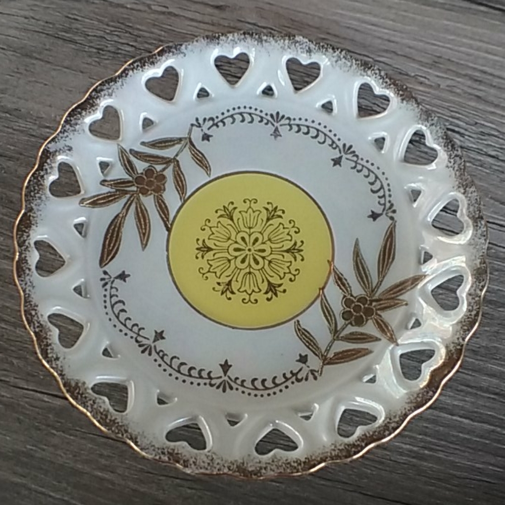 Vintage Royal Halsey Very Fine Saucer